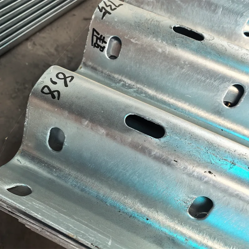 Thrie-beam guardrail connection detail